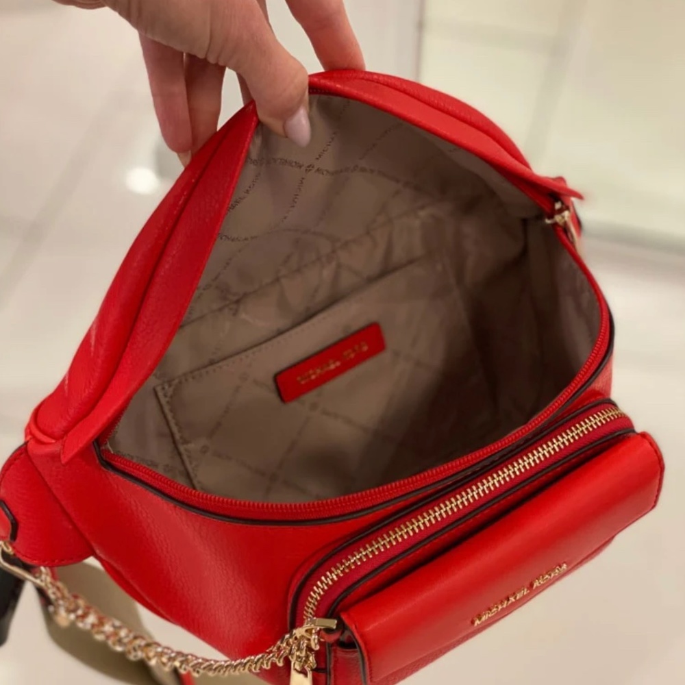 MICHAEL KORS Maisie Large Pebbled Leather 2-in-1 Sling Pack Bright Red NWT - Picture 4 of 7